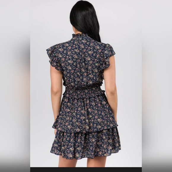 FLOWERY DRESS SHIRT SLEEVE - Picture 2 of 3